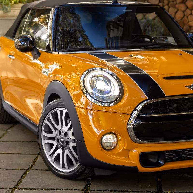 MINI Cooper Laranja conversível em Gramado — foto 6