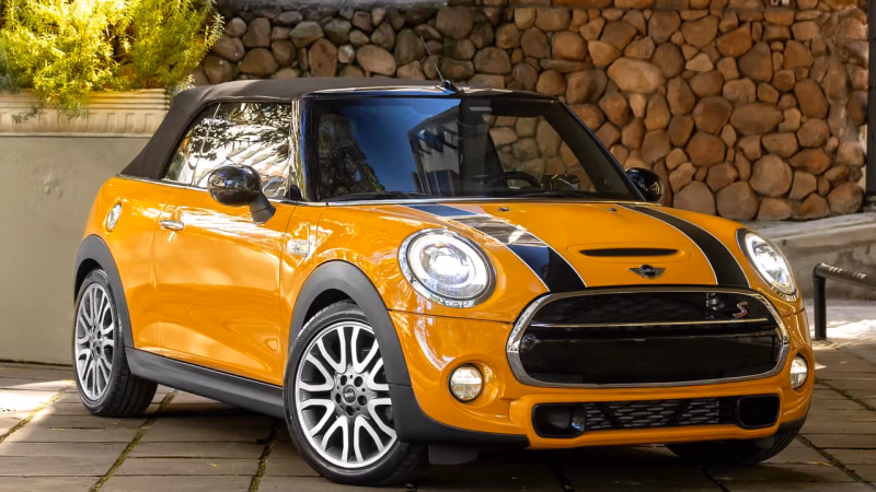 MINI Cooper Laranja conversível em Gramado — foto 1